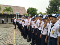 Pentingnya Upacara Bendera Setiap Hari Senin