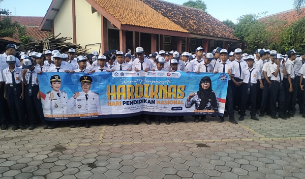 Upacara Hari Pendidikan Nasional 
